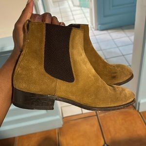 TOM FORD ROBERT SUEDE CHELSEA BOOTS